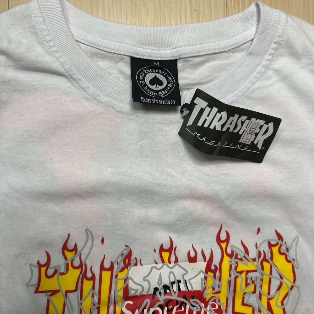 Collab tee - Picture 2 of 3
